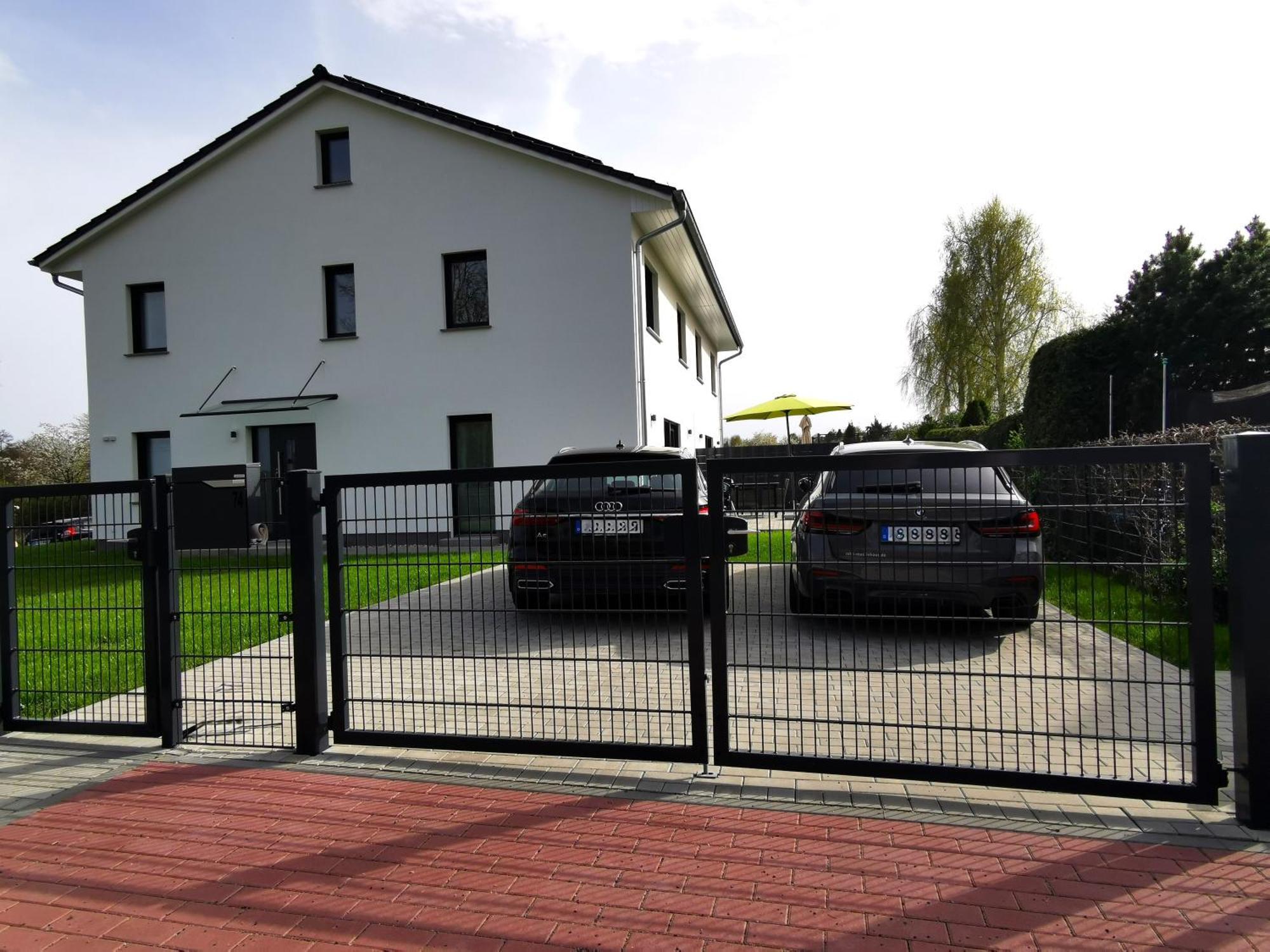 Bohnapartments Haus Zocheblick - 2 Kostenlose Parkplaetze - Sehr Ruhig - 4 Schlafzimmer - Neubau - Vollausstattung - Wlan Hoppegarten Luaran gambar