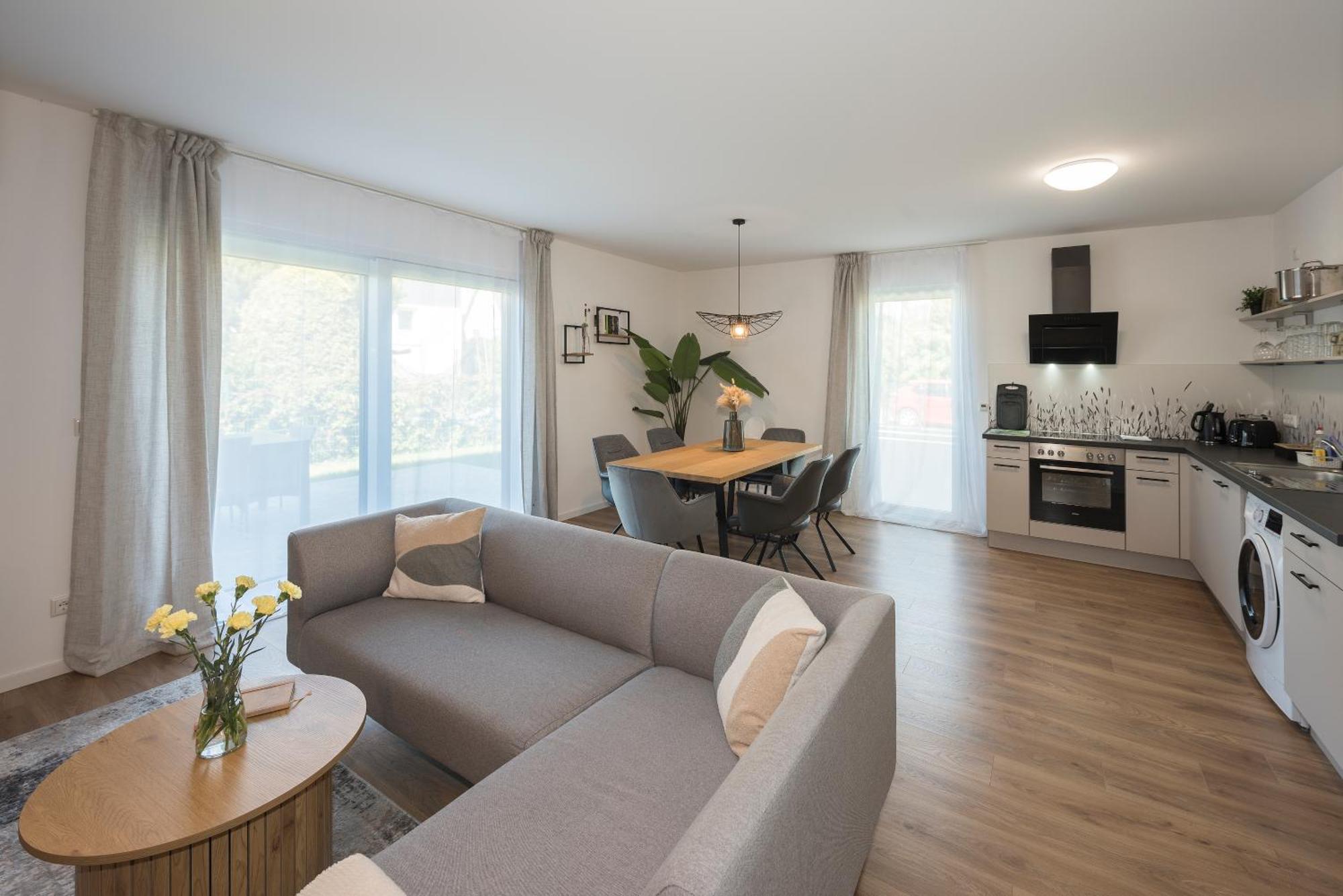 Bohnapartments Haus Zocheblick - 2 Kostenlose Parkplaetze - Sehr Ruhig - 4 Schlafzimmer - Neubau - Vollausstattung - Wlan Hoppegarten Luaran gambar