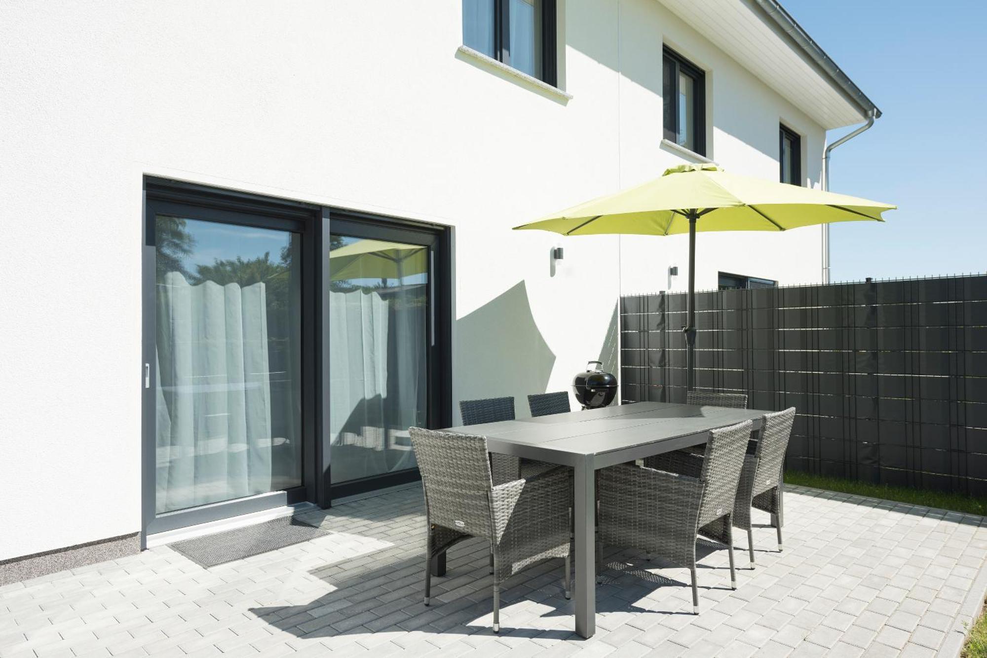 Bohnapartments Haus Zocheblick - 2 Kostenlose Parkplaetze - Sehr Ruhig - 4 Schlafzimmer - Neubau - Vollausstattung - Wlan Hoppegarten Luaran gambar